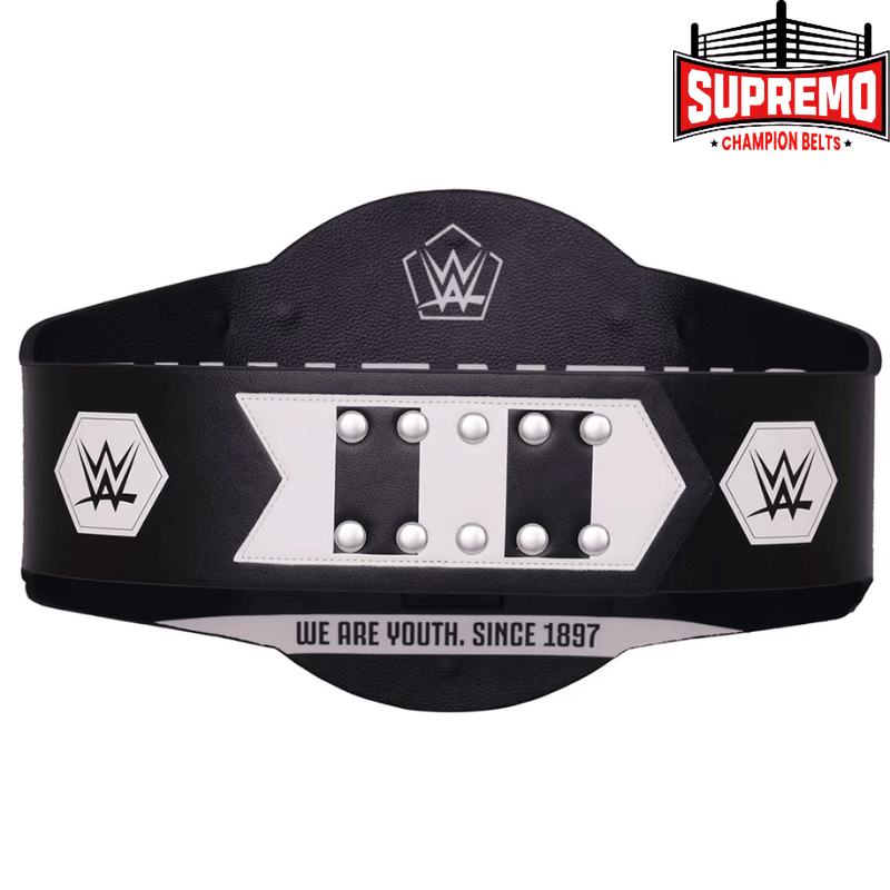 Side plates with three rhinestones on the WWE x Juventus Legacy Championship replica belt